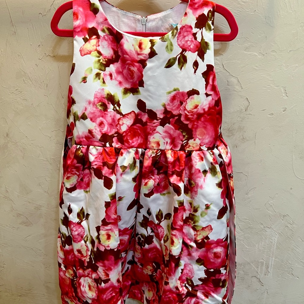 Girl dress 6-8